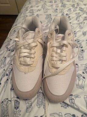 Nike Neutral Cream and Beige Low-Top Sneakers